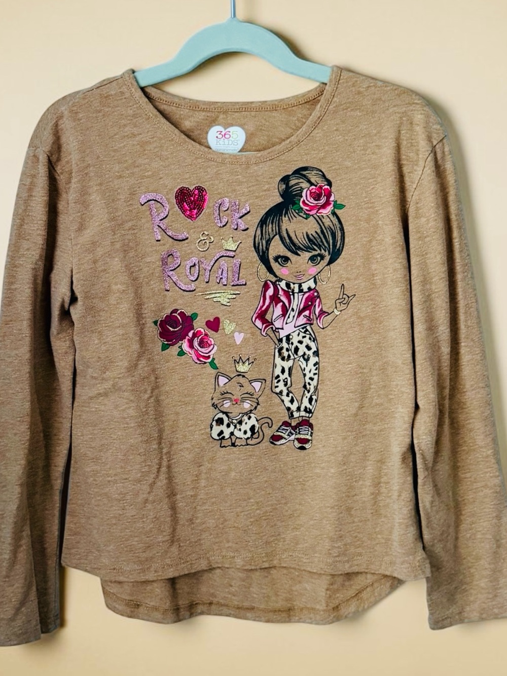Girls 365 Kids from Garanimals Tan 'Rock & Royal' Graphic Long-Sleeve Tee Size 8